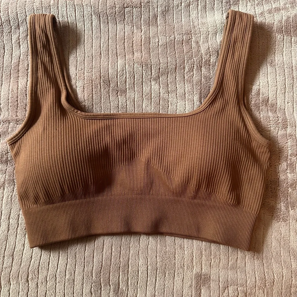 { 3 piece Ribbed Activewear Set } - Picture 6 of 7
